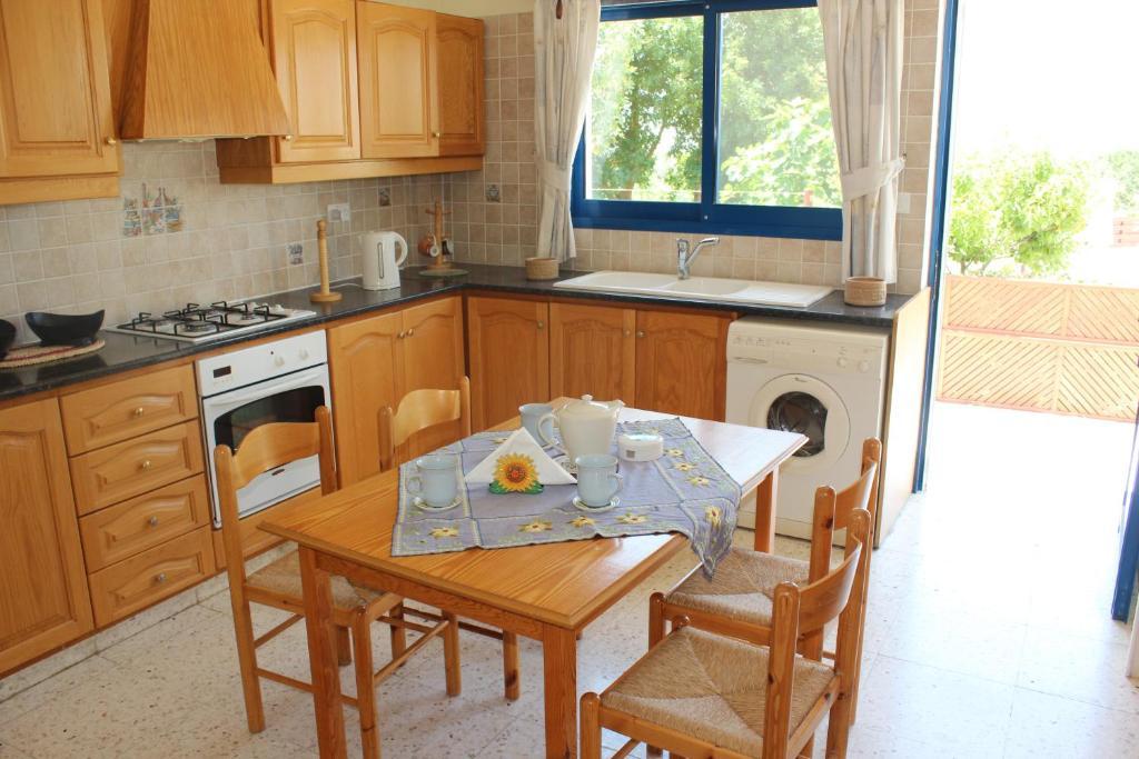 Kavalla Forest Villas Paphos Kamer foto